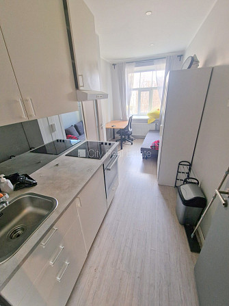 Fasādes māja, renovēta māja, slēgts pagalms, ieeja no ielas, kāpņu telpa pēc kapitālā Rīga - foto 4