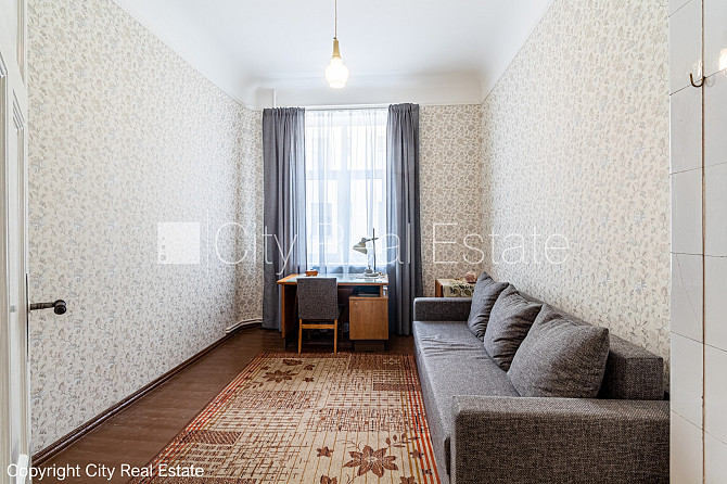 Zeme īpašumā, fasādes māja, renovēta māja, dzīvokļu skaits ēkā  10 gab., mainīts Jumta Rīga - foto 7