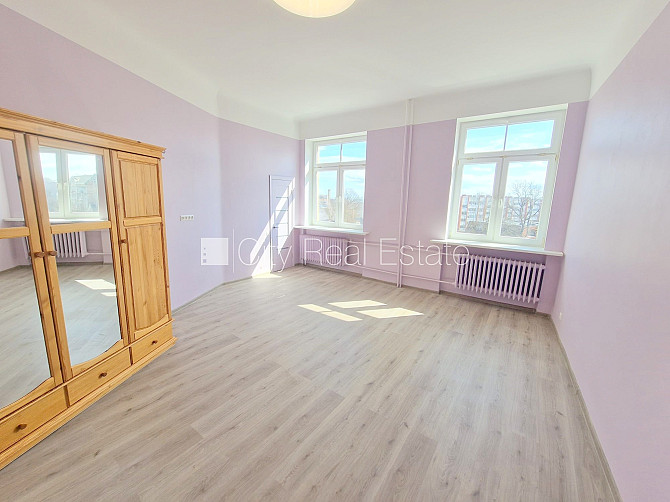 Fasādes māja, renovēta māja, vieta automašīnai, ieeja no pagalma, kāpņu telpa pēc Jelgava un novads - foto 2