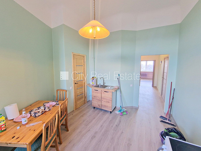 Fasādes māja, renovēta māja, vieta automašīnai, ieeja no pagalma, kāpņu telpa pēc Jelgava un novads - foto 15