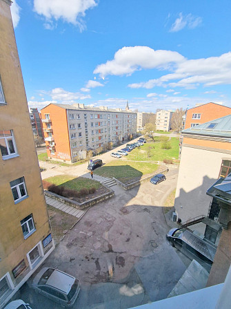 Fasādes māja, renovēta māja, vieta automašīnai, ieeja no pagalma, kāpņu telpa pēc Jelgava un novads - foto 20
