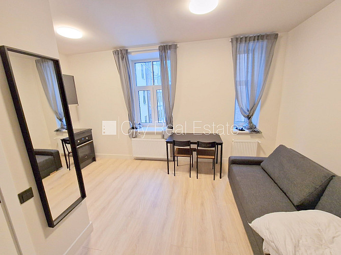 Fasādes māja, renovēta māja, slēgts pagalms, ieeja no ielas, ir lifts, kāpņu telpa pēc Rīga - foto 3