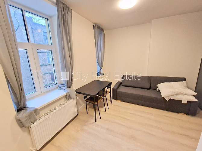 Fasādes māja, renovēta māja, slēgts pagalms, ieeja no ielas, ir lifts, kāpņu telpa pēc Rīga - foto 7