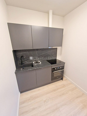 Fasādes māja, renovēta māja, slēgts pagalms, ieeja no ielas, ir lifts, kāpņu telpa pēc Rīga - foto 10