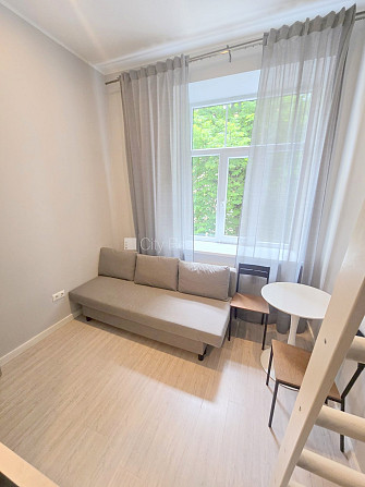 Fasādes māja, renovēta māja, slēgts pagalms, ieeja no ielas, kāpņu telpa pēc kapitālā Rīga - foto 11