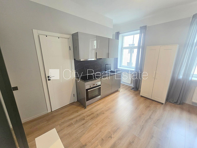 Pagalma ēka, fasādes māja, renovēta māja, slēgts pagalms, ieeja no ielas, ir lifts, kāpņu Rīga - foto 2