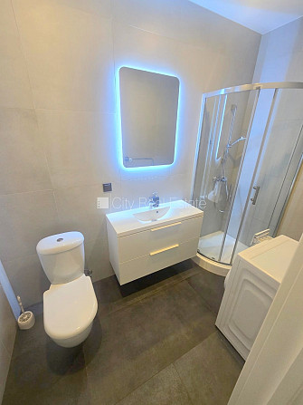 Pagalma ēka, fasādes māja, renovēta māja, slēgts pagalms, ieeja no ielas, ir lifts, kāpņu Rīga - foto 13