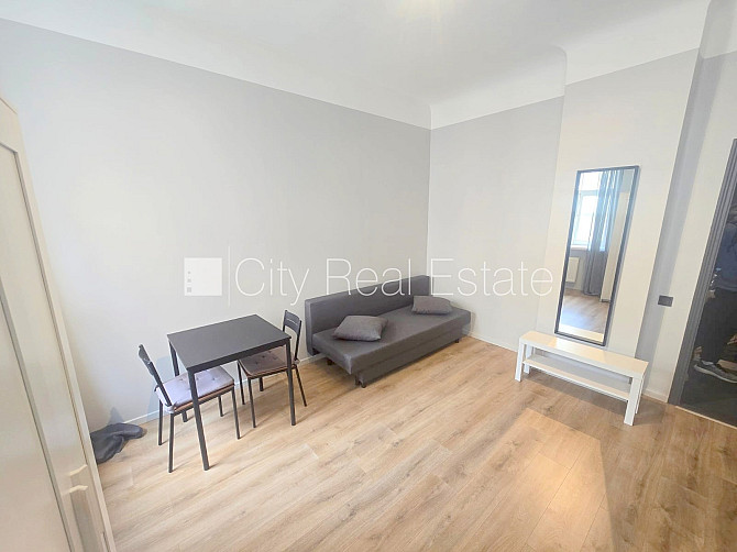 Pagalma ēka, fasādes māja, renovēta māja, slēgts pagalms, ieeja no ielas, ir lifts, kāpņu Rīga - foto 8