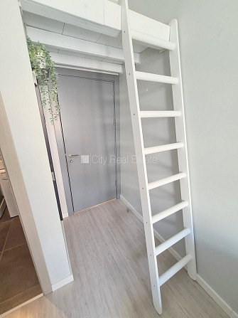 Fasādes māja, renovēta māja, slēgts pagalms, ieeja no ielas, kāpņu telpa pēc kapitālā Rīga - foto 11