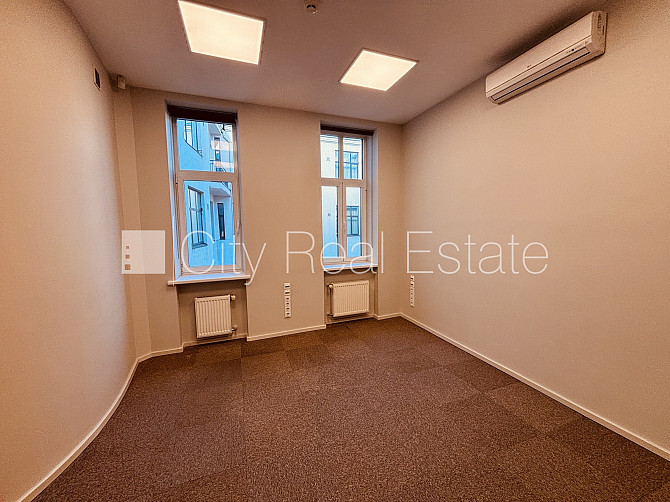 Namīpašums, ir lifts, kāpņu telpa pēc kapitālā remonta, logi vērsti uz pagalma pusi, logi Rīga - foto 16