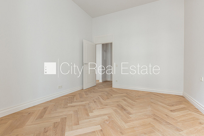 Zeme īpašumā, fasādes māja, renovēta māja, slēgts pagalms, ir lifts, kāpņu telpa pēc Rīga - foto 11
