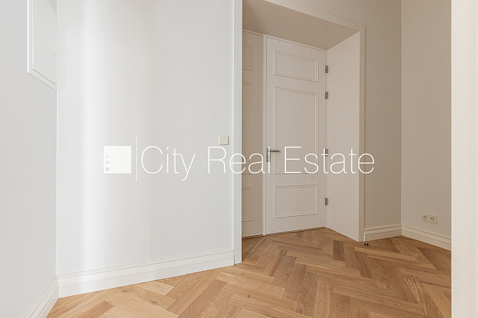 Zeme īpašumā, fasādes māja, renovēta māja, slēgts pagalms, ir lifts, kāpņu telpa pēc Rīga - foto 9