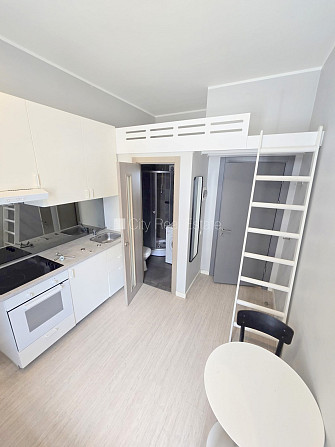Fasādes māja, renovēta māja, slēgts pagalms, ieeja no ielas, kāpņu telpa pēc kosmētiskā Rīga - foto 11