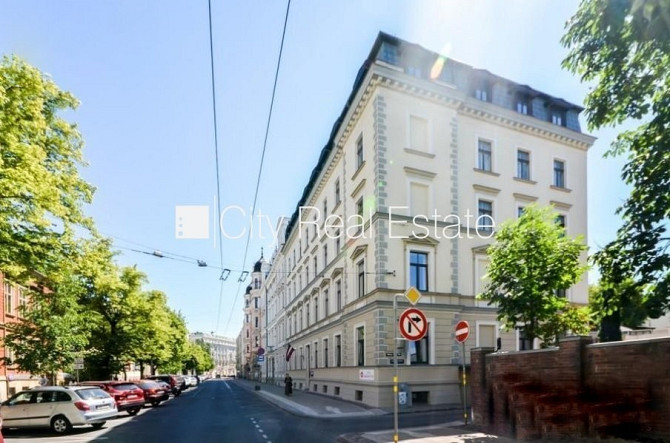 Fasādes māja, renovēta māja, labiekārtota apzaļumota teritorija, slēgts pagalms, iespēja Rīga - foto 19