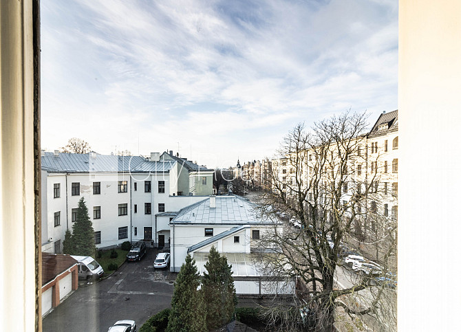 Fasādes māja, renovēta māja, labiekārtota apzaļumota teritorija, slēgts pagalms, iespēja Rīga - foto 10