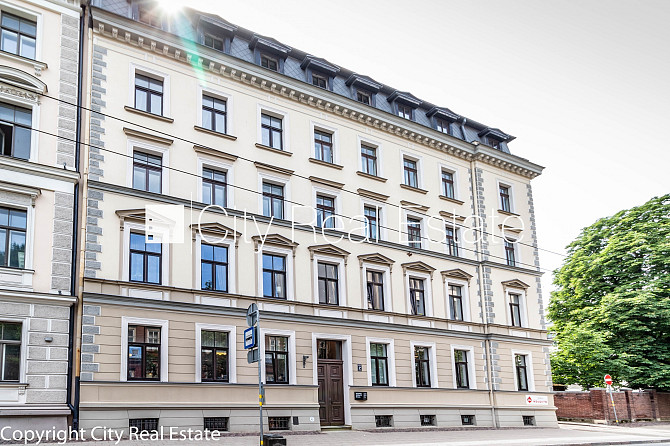 Fasādes māja, renovēta māja, labiekārtota apzaļumota teritorija, slēgts pagalms, iespēja Rīga - foto 18