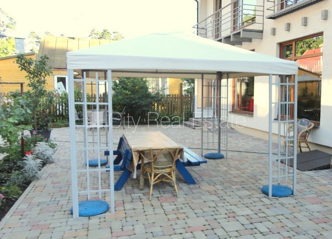 Dvīņu māja, labiekārtots apzaļumots pagalms, vieta automašīnai, balkons, guļamistabu skaits Jūrmala - foto 19