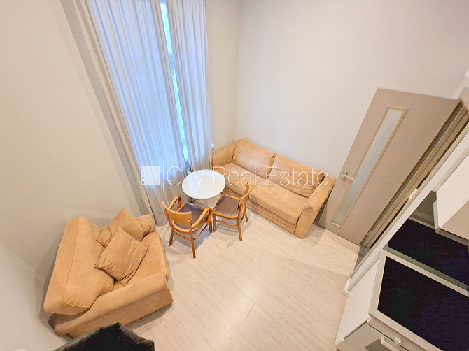 Fasādes māja, renovēta māja, slēgts pagalms, ieeja no ielas, kāpņu telpa pēc kapitālā Rīga - foto 8