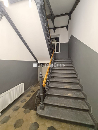 Fasādes māja, renovēta māja, slēgts pagalms, ieeja no ielas, kāpņu telpa pēc kosmētiskā Rīga - foto 15
