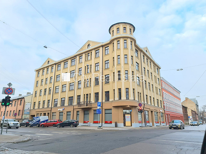Fasādes māja, renovēta māja, slēgts pagalms, ieeja no ielas un pagalma, kāpņu telpa pēc Rīga - foto 15