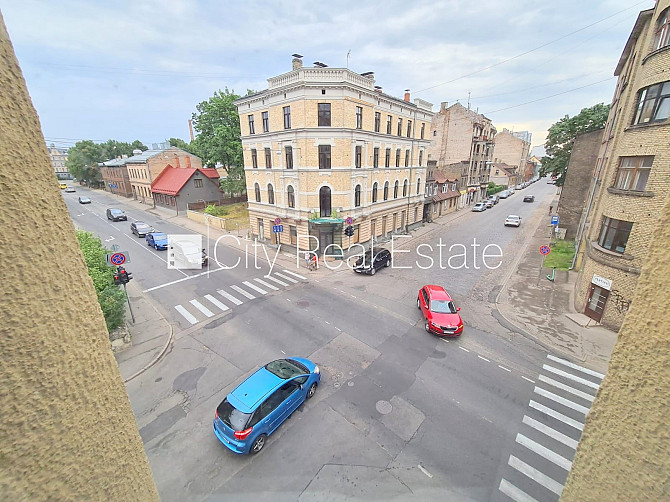 Pagalma ēka, fasādes māja, slēgts pagalms, ieeja no ielas un pagalma, kāpņu telpa pēc Rīga - foto 11