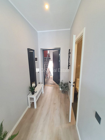 Fasādes māja, renovēta māja, slēgts pagalms, ieeja no ielas un pagalma, kāpņu telpa pēc Rīga - foto 8