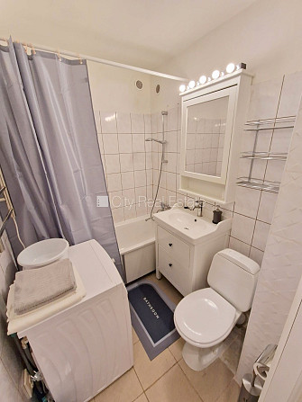 Fasādes māja, vieta automašīnai, ieeja no pagalma, lodžija 7,6 m2, logi vērsti uz pagalma Rīga - foto 20