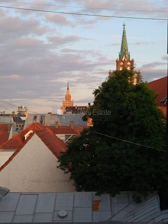Mansards, logi vērsti mājas abās pusēs, guļamistabu skaits 2 gab., vannas istabu skaits 1 Rīga - foto 18