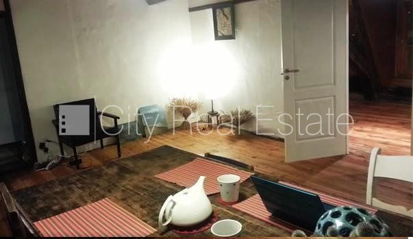 Mansards, logi vērsti mājas abās pusēs, guļamistabu skaits 2 gab., vannas istabu skaits 1 Rīga - foto 12