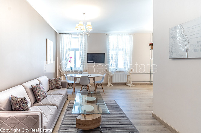 Renovēta māja, logi vērsti uz ielas pusi, guļamistabu skaits 2 gab., istabas izolētas, studio Rīga - foto 3