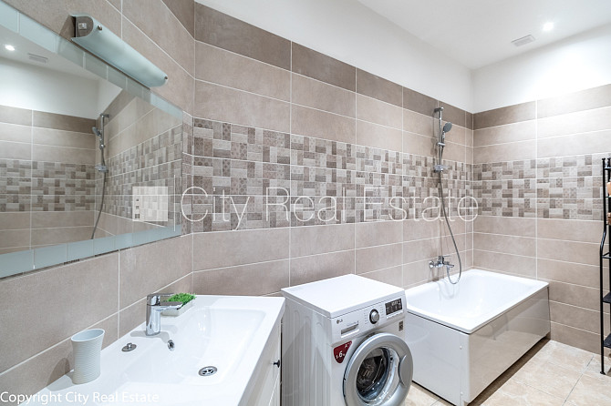 Renovēta māja, logi vērsti uz ielas pusi, guļamistabu skaits 2 gab., istabas izolētas, studio Rīga - foto 14