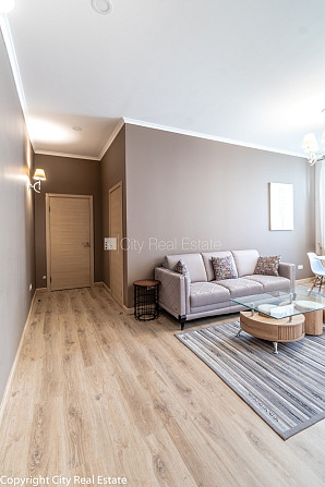 Renovēta māja, logi vērsti uz ielas pusi, guļamistabu skaits 2 gab., istabas izolētas, studio Rīga - foto 12