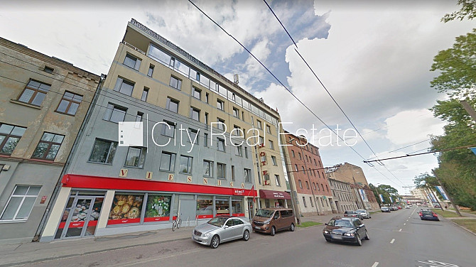 Fasādes māja, renovēta māja, slēgts pagalms, ieeja no ielas, ir lifts, kāpņu telpa pēc Rīga - foto 14