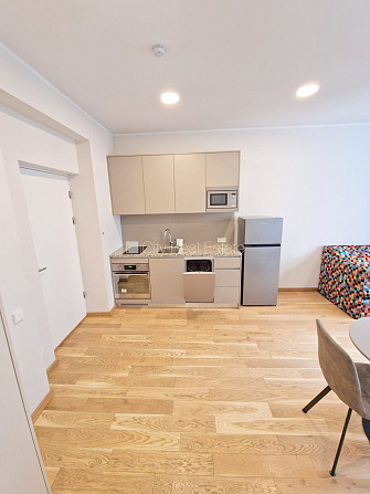 Pagalma ēka, renovēta māja, slēgts pagalms, ieeja no pagalma, ir lifts, kāpņu telpa pēc Rīga - foto 17