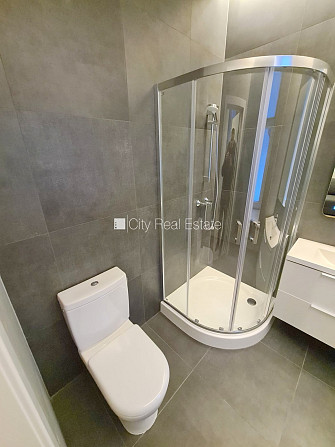 Fasādes māja, renovēta māja, slēgts pagalms, ieeja no ielas un pagalma, ir lifts, kāpņu Rīga - foto 5