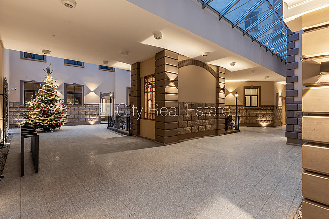 Fasādes māja, renovēta māja, slēgts pagalms, ieeja no ielas un pagalma, ir lifts, kāpņu Rīga - foto 17