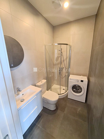 Fasādes māja, renovēta māja, slēgts pagalms, ieeja no ielas un pagalma, ir lifts, kāpņu Rīga - foto 14