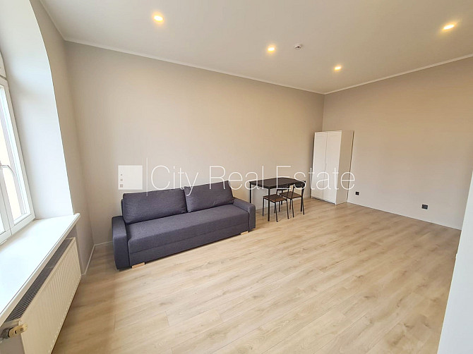 Fasādes māja, renovēta māja, slēgts pagalms, ieeja no ielas un pagalma, ir lifts, kāpņu Rīga - foto 7