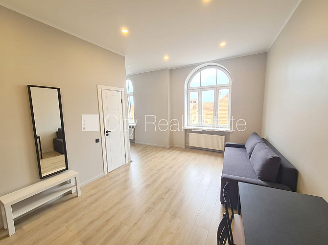 Fasādes māja, renovēta māja, slēgts pagalms, ieeja no ielas un pagalma, ir lifts, kāpņu Rīga - foto 8