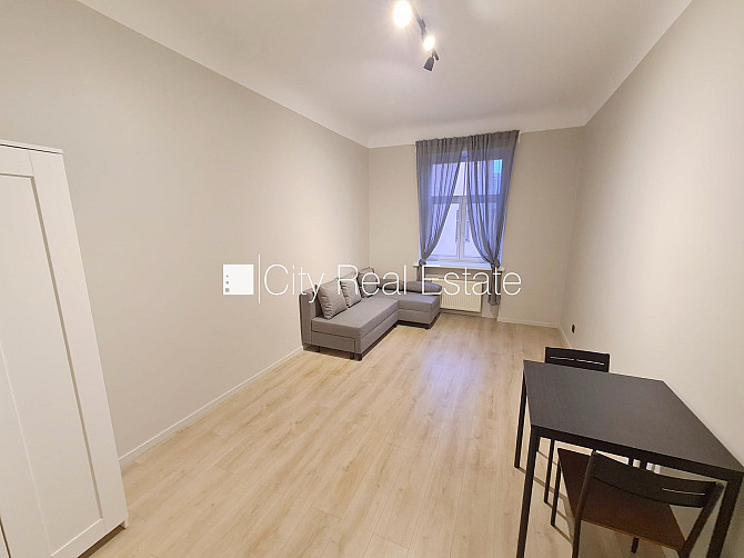 Fasādes māja, renovēta māja, slēgts pagalms, ieeja no ielas un pagalma, ir lifts, kāpņu Rīga - foto 1