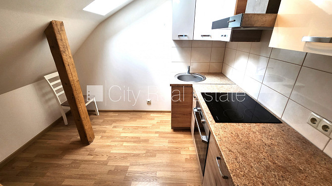 Fasādes māja, renovēta māja, slēgts pagalms, ieeja no ielas un pagalma, kāpņu telpa pēc Rīga - foto 9