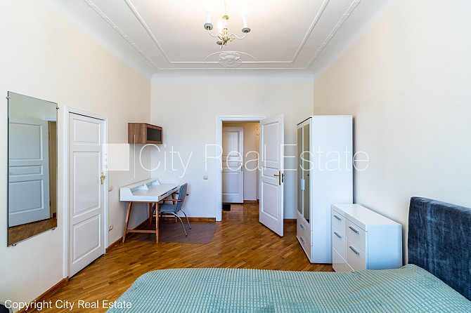 Fasādes māja, slēgts pagalms, ieeja no ielas, logi vērsti mājas abās pusēs, istabas Rīga - foto 10