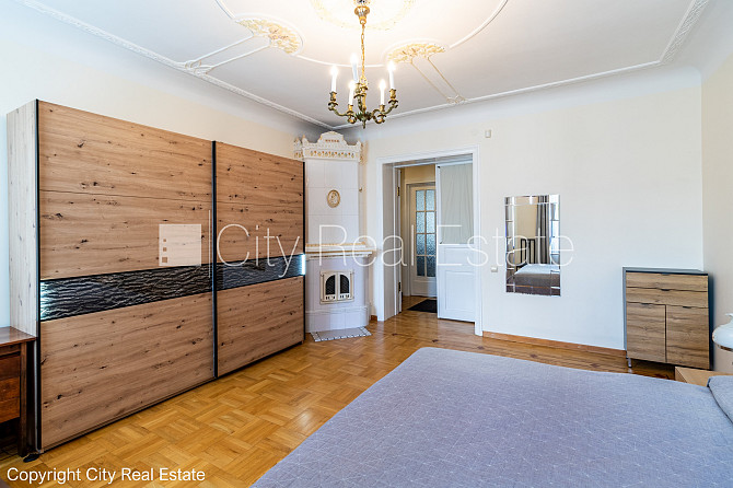 Fasādes māja, slēgts pagalms, ieeja no ielas, logi vērsti mājas abās pusēs, istabas Rīga - foto 5