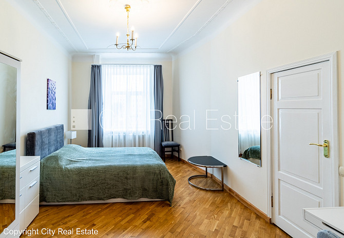 Fasādes māja, slēgts pagalms, ieeja no ielas, logi vērsti mājas abās pusēs, istabas Rīga - foto 8
