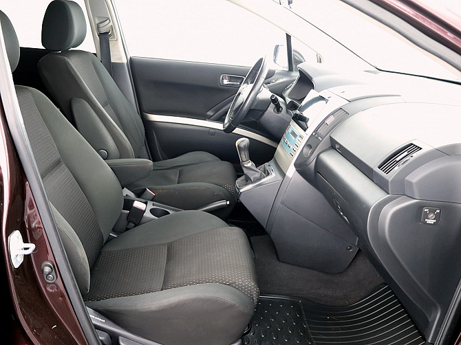 Toyota Corolla Verso Linea Sol Facelift 2.2 D-4D 100kW Tallina - foto 6