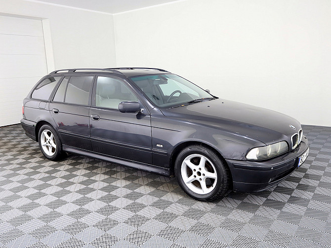 BMW 530 Touring Facelift 2.9 D 142kW Tallina - foto 1