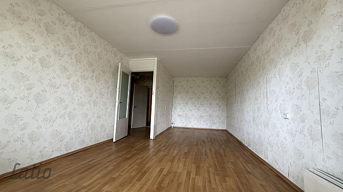 Pārdošanā 1-istabas dzīvoklis ar plašu lodžiju Jelgavā, klusā un ērtā apkaimē. Jelgava un novads - foto 2