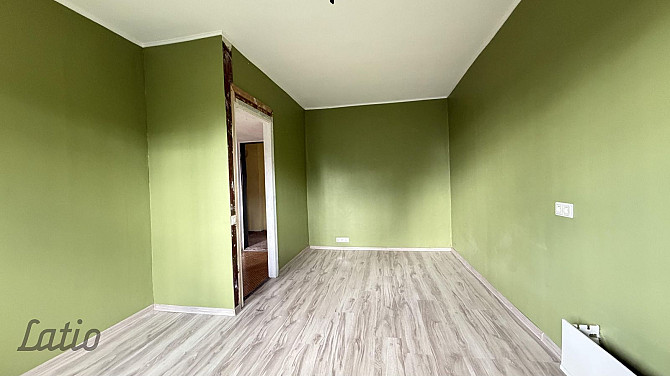 Pārdošanā 1-istabas dzīvoklis ar plašu lodžiju Jelgavā, klusā apkaimē.
Lieliska iespēja Jelgava un novads - foto 2
