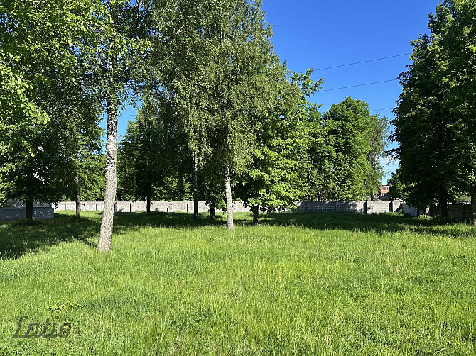 Pārdod apbūves zemi daudzstāvu ēkas būvniecībai līdz 5 staviem.
Regulāras formas  zemes Rīga - foto 1