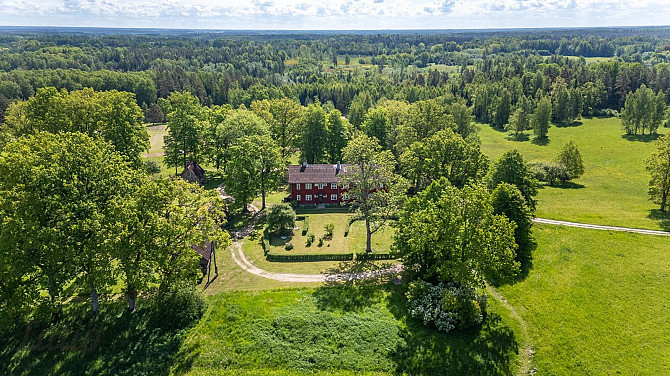 Pārdod plašu un daudzfunkcionālu lauku īpašumu, kas atrodas stratēģiski izdevīgā un Kuldīga un novads - foto 2
